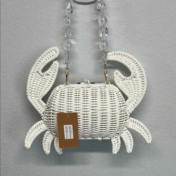 Savannah White Crab-Shaped Bag 🦀✨👜